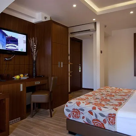Boutique Mauro 호텔 4*