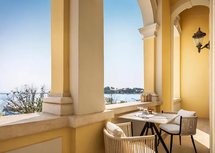 Отель Boutique Mauro